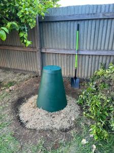 A picture of a compost bin